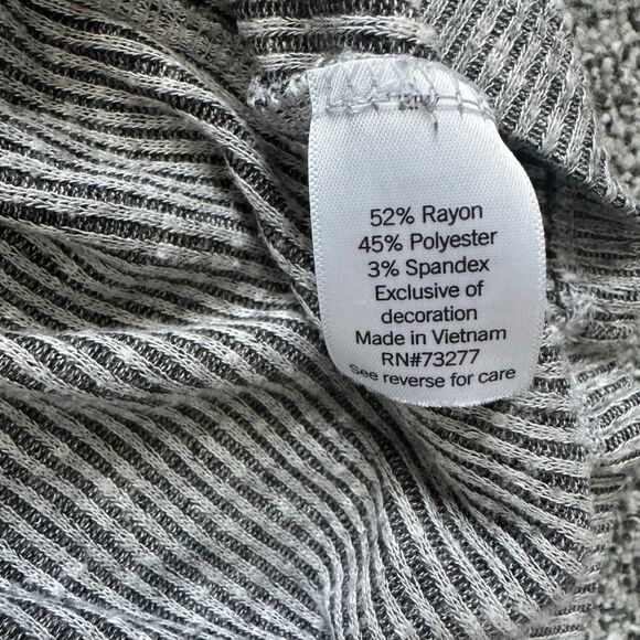 SO Short Sleeve Ribbed Peplum Top Gray Medium - Picture 3 of 5